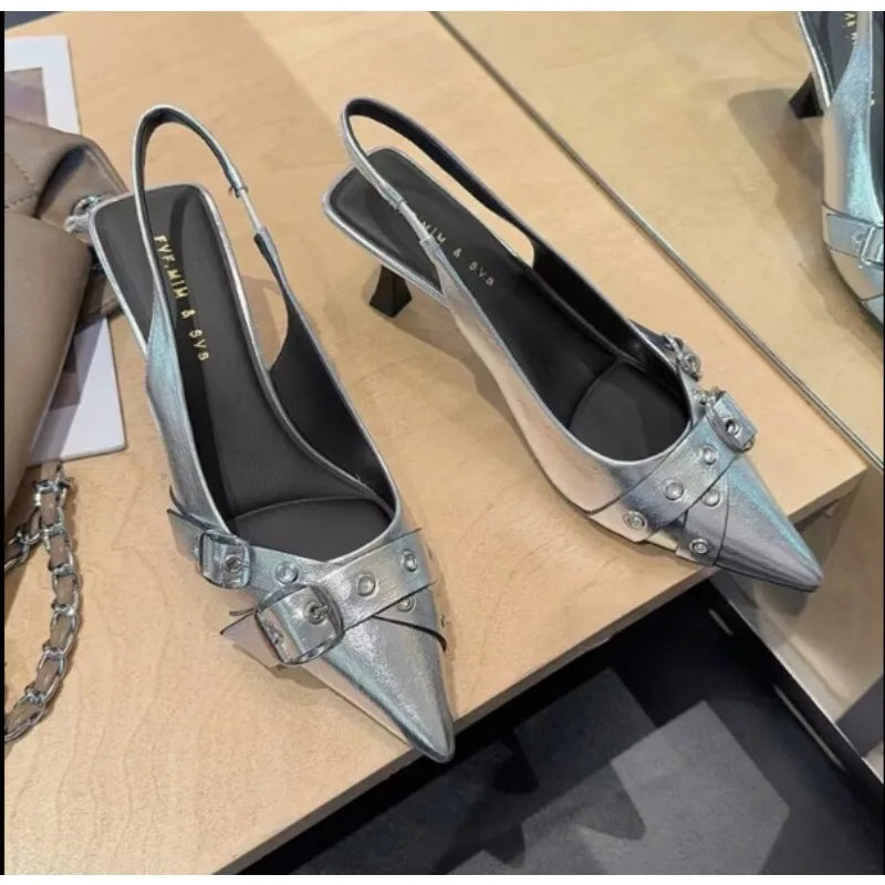 Vera Kitten Heel